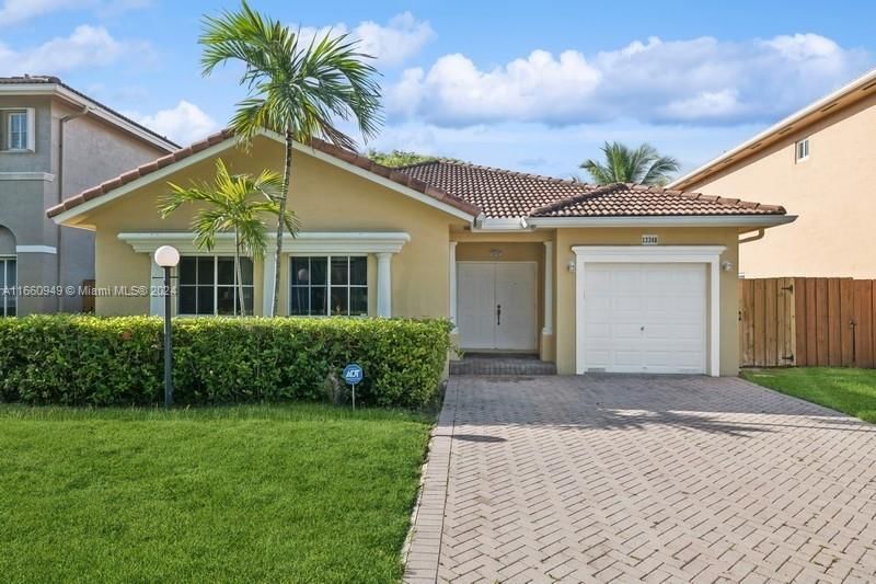 Real estate property located at 13348 136th Ter, Miami-Dade, TWIN LAKE SHORES WEST, Miami, FL