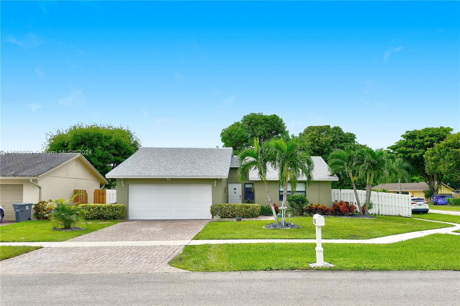 Real estate property located at 9224 Affirmed Ln, Palm Beach, SPANISH ISLES II, Boca Raton, FL