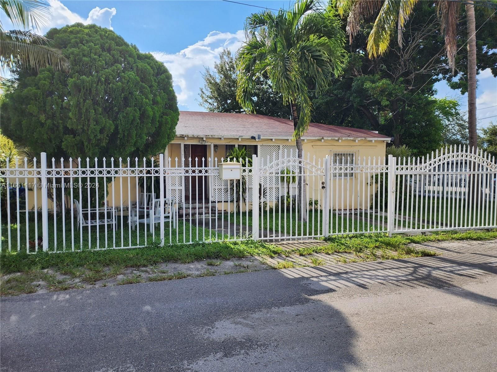 Real estate property located at 7724 1st Ave, Miami-Dade, LITTLE RIVER GARDENS, Miami, FL