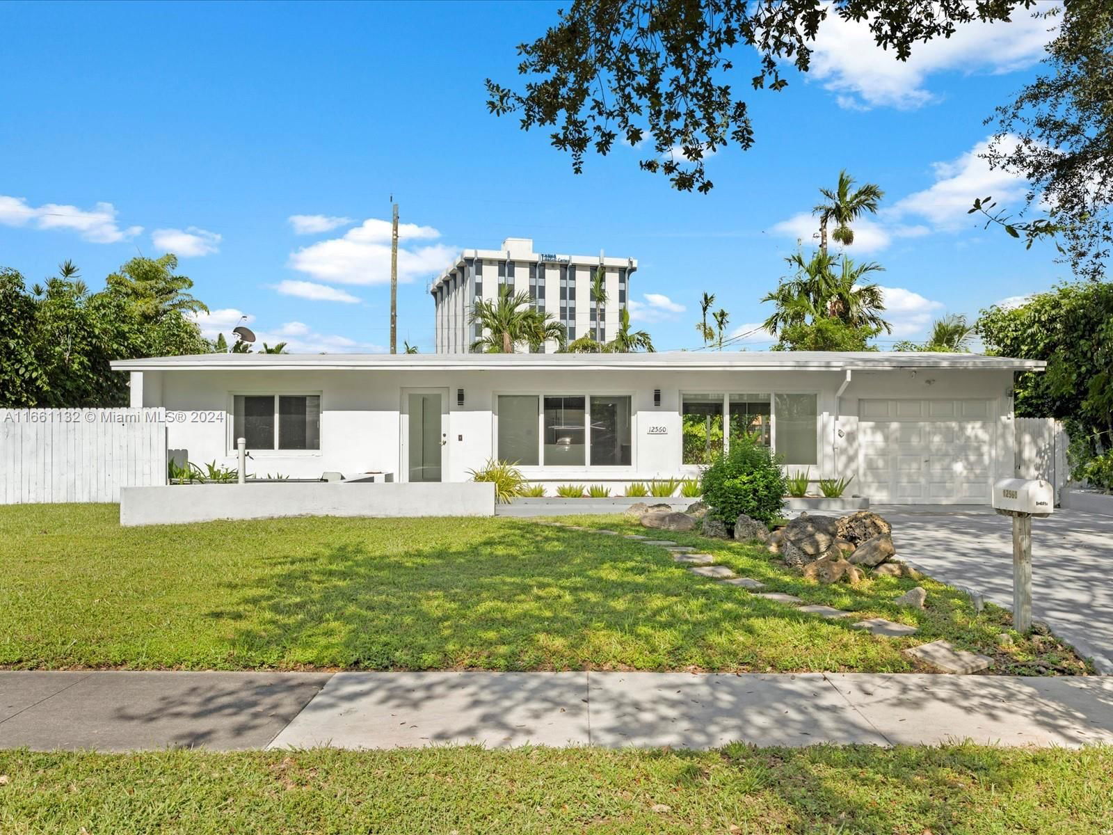 Real estate property located at 12560 Alamanda Dr, Miami-Dade, KEYSTONE POINT SEC 1, North Miami, FL