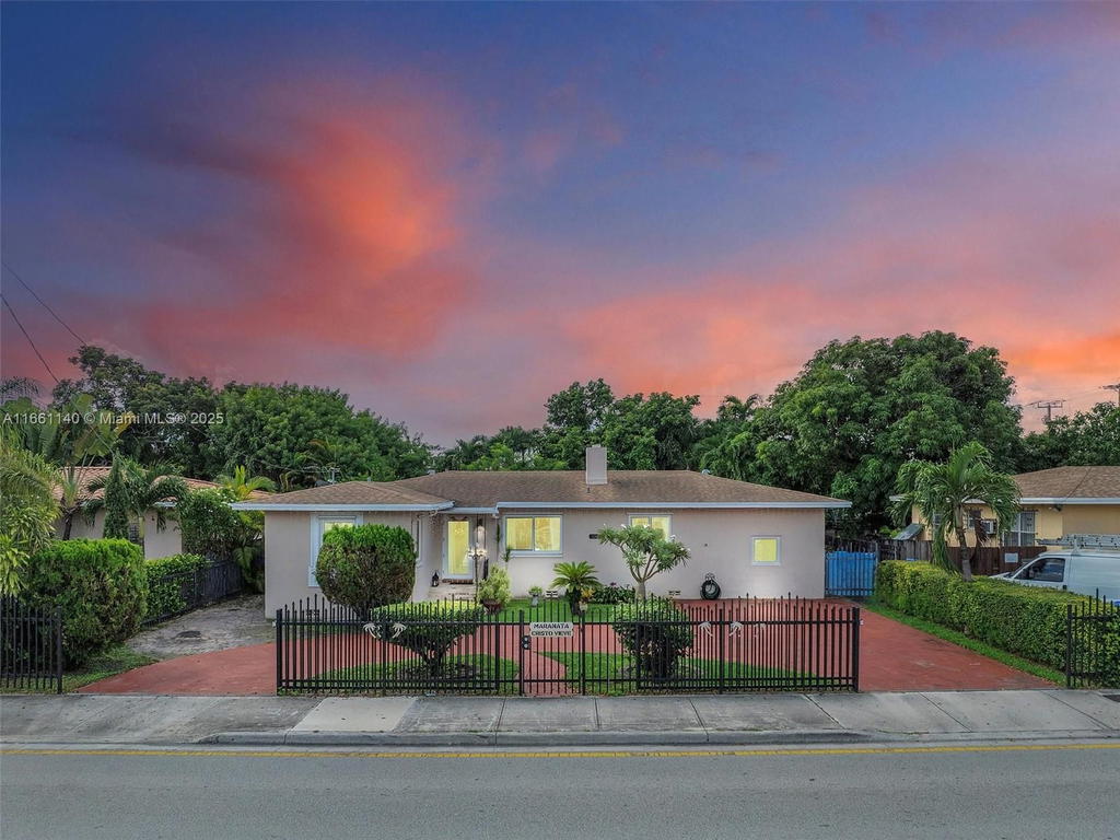 Real estate property located at 2380 7th St, Miami-dade, Beatrice Sub, Miami, FL