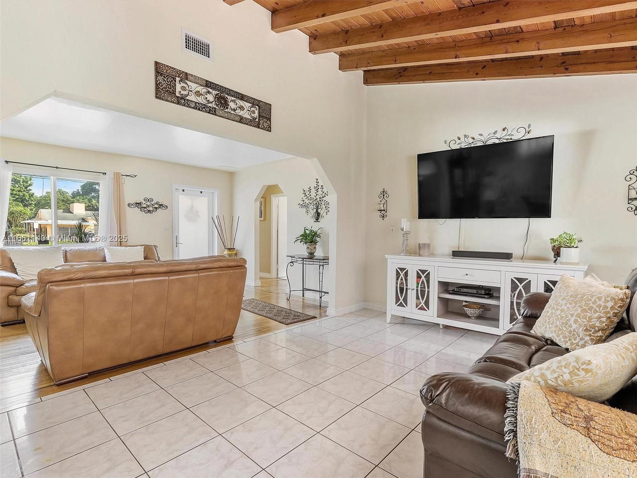 Real estate property located at 2380 7th St, Miami-dade, Beatrice Sub, Miami, FL