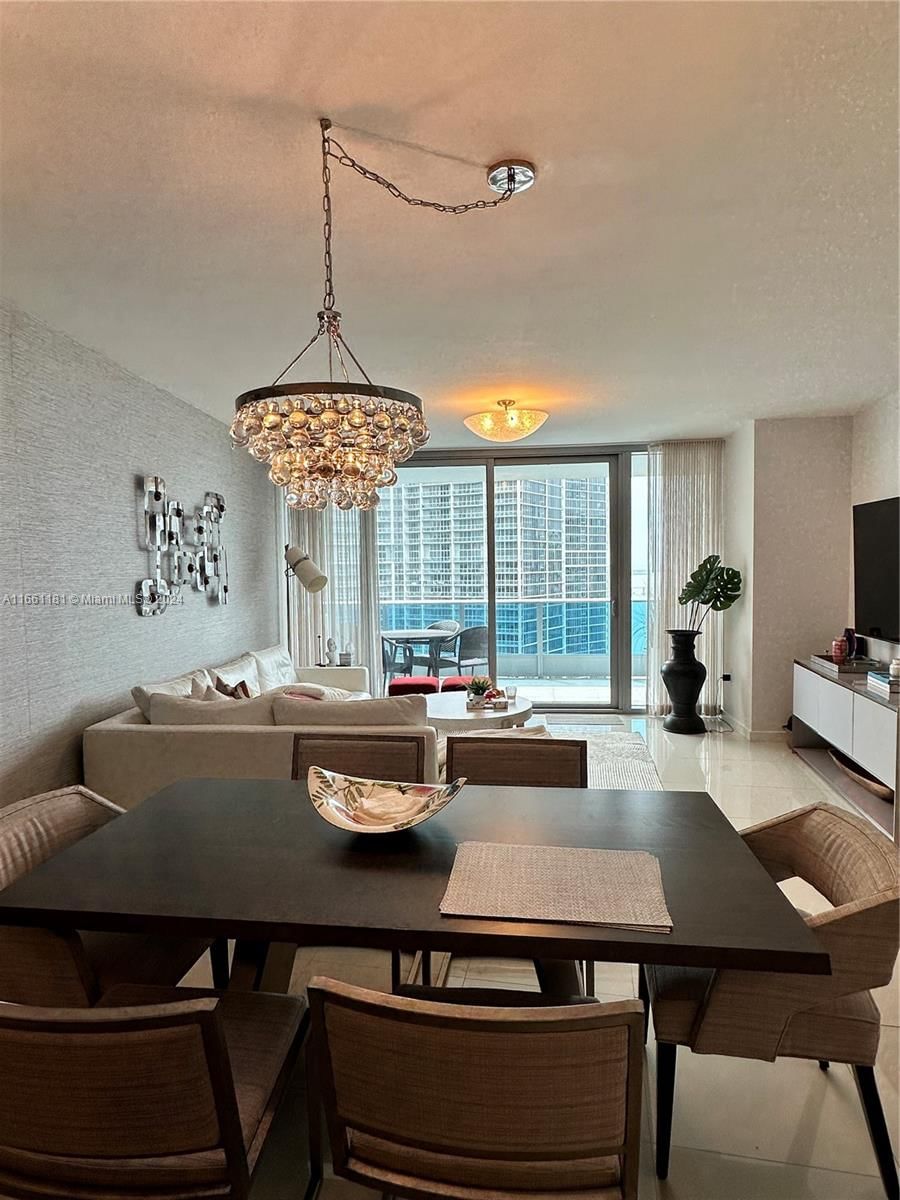 Real estate property located at 200 Biscayne Boulevard Way #4206, Miami-Dade, EPIC WEST CONDO, Miami, FL