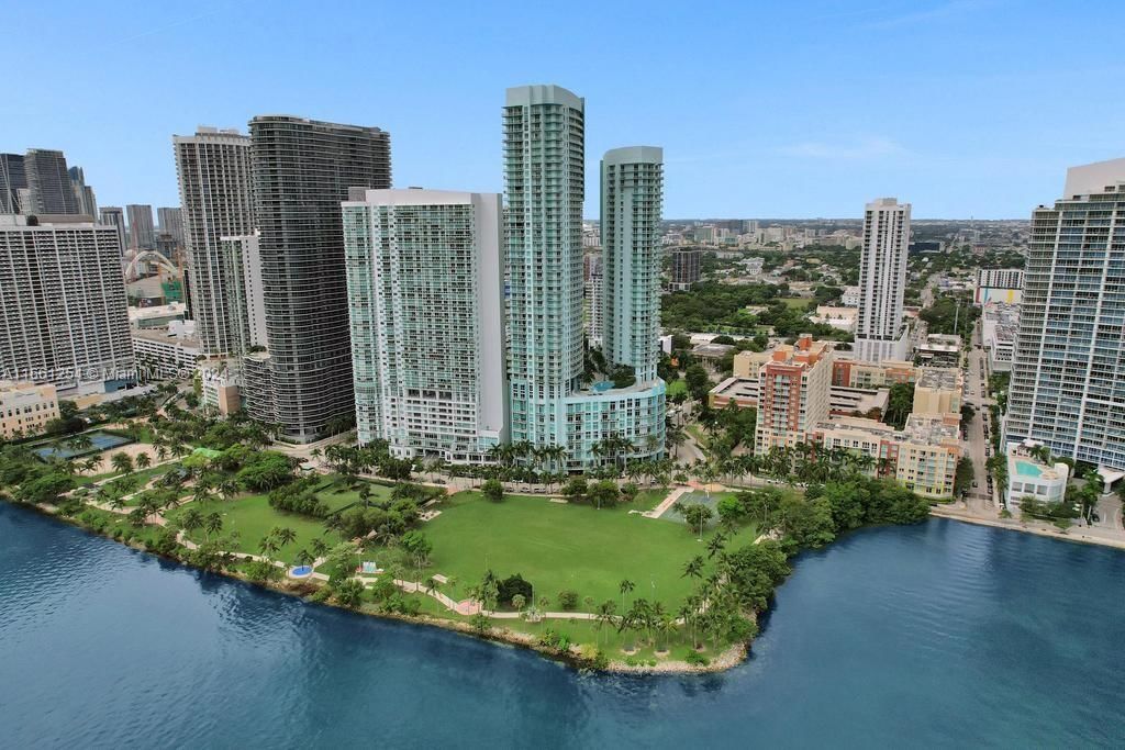 Real estate property located at 1900 Bayshore Dr #2509, Miami-Dade, QUANTUM ON THE BAY CONDO, Miami, FL