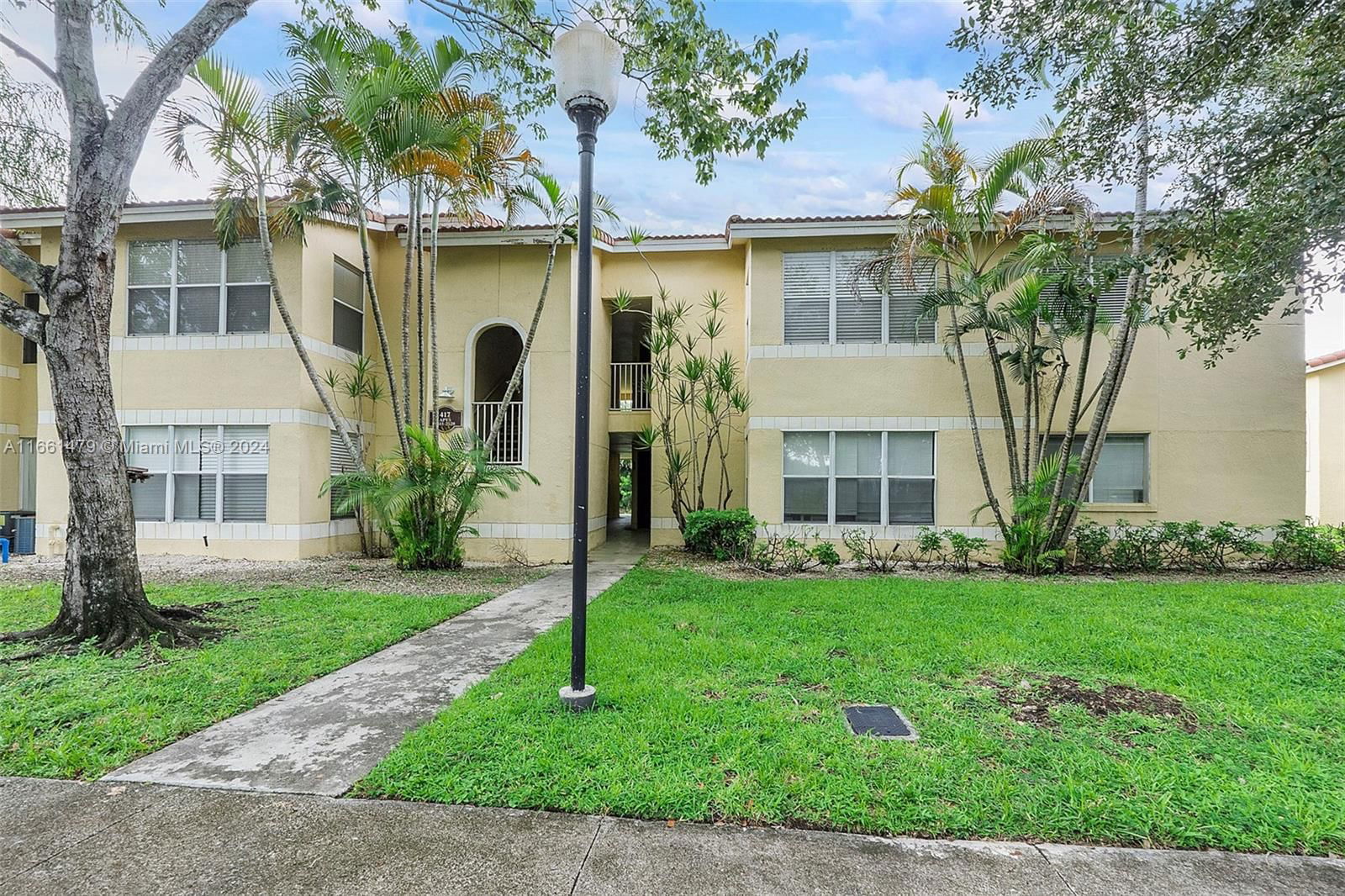 Real estate property located at 731 Vista Isles Dr #1511, Broward, ISLES AT LAGO MAR CONDO, Sunrise, FL