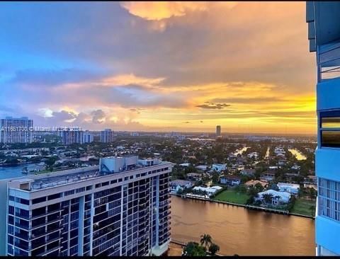 Real estate property located at 1985 Ocean Dr #21C, Broward, HEMISPHERES CONDO, Hallandale Beach, FL