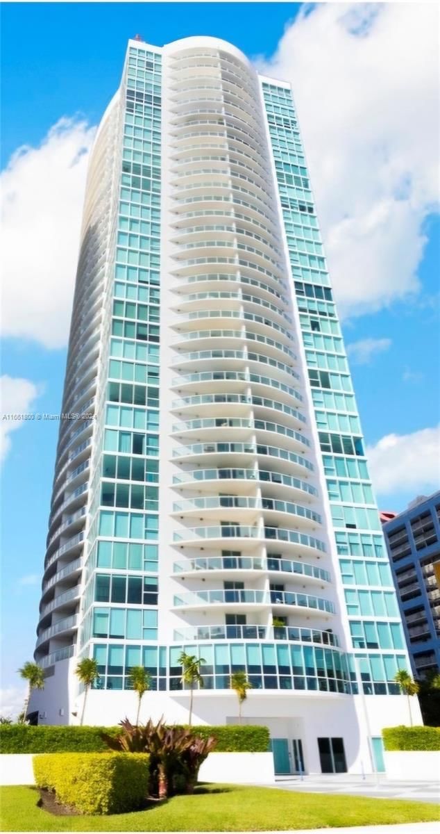 Real estate property located at 2101 Brickell Ave #3303, Miami-Dade, SKYLINE ON BRICKELL CONDO, Miami, FL