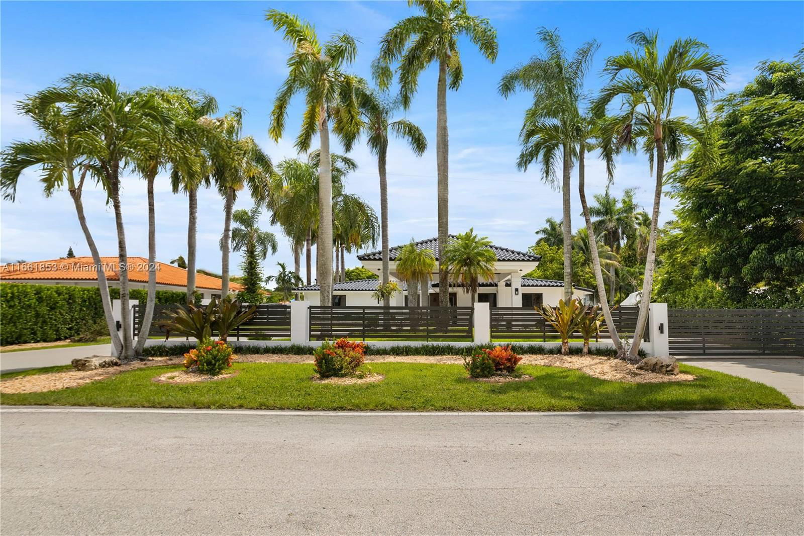 Real estate property located at 8340 2nd St, Miami-Dade, FLAGLER WATERWAY ESTATES, Miami, FL