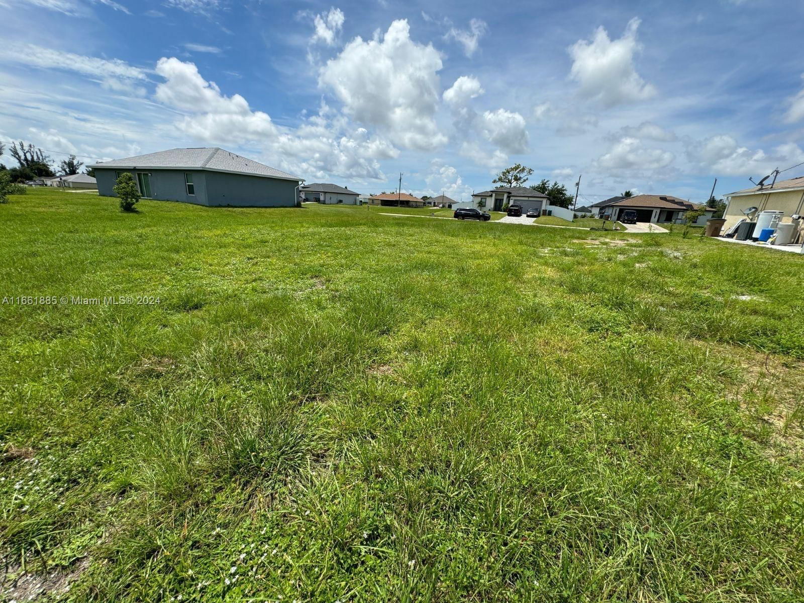 Real estate property located at 1907 Juanita Pl, Lee, 33117000, Cape Coral, FL