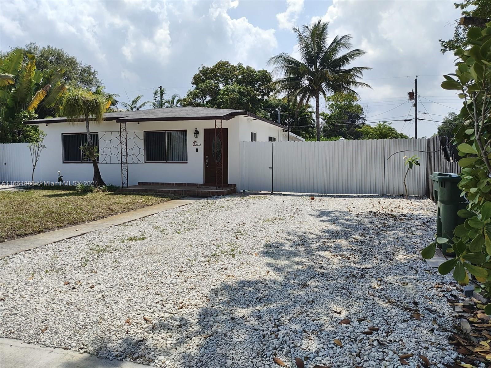 Real estate property located at 1329 23rd Ave, Broward, HOLLAND SUB, Fort Lauderdale, FL