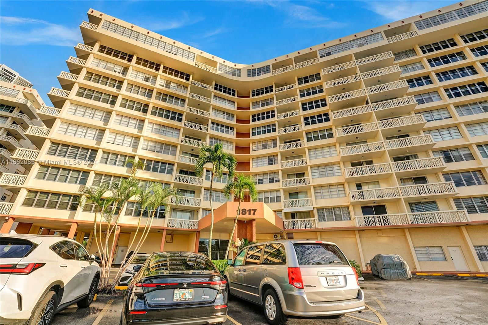 Real estate property located at 1817 Ocean Dr #824, Broward, IMPERIAL TOWERS CONDO, Hallandale Beach, FL