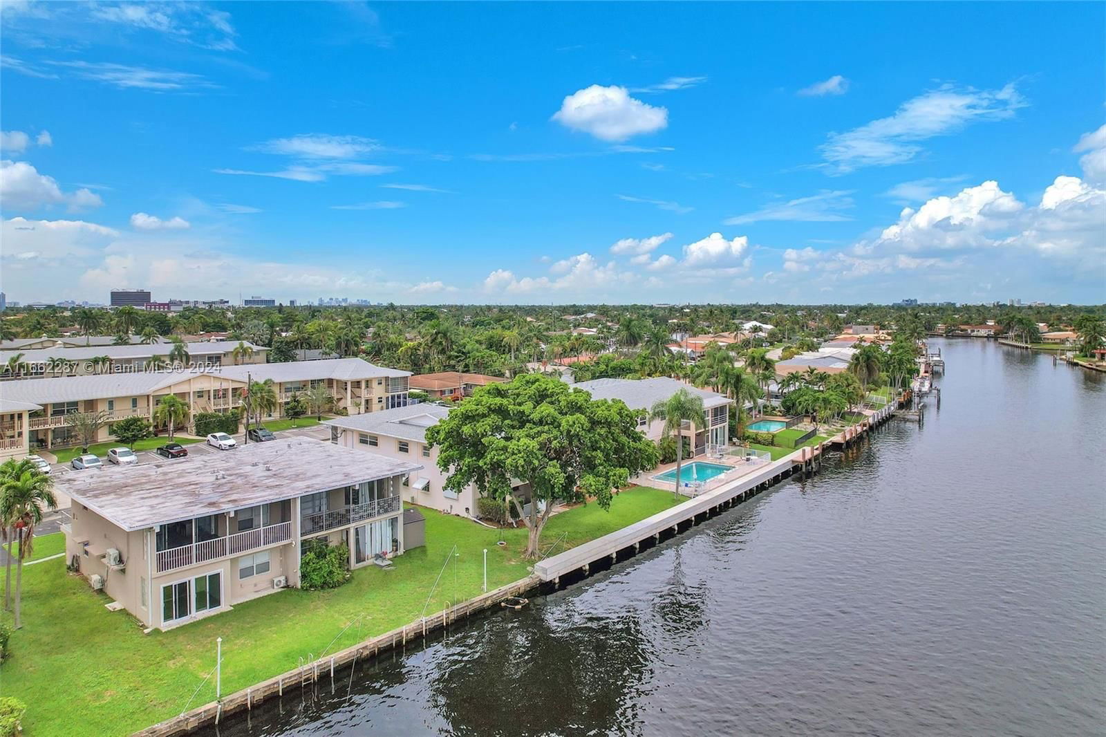 Real estate property located at 707 7th Ave #2E, Broward, CYPRESS LAKE EAST 1 CO-OP, Pompano Beach, FL