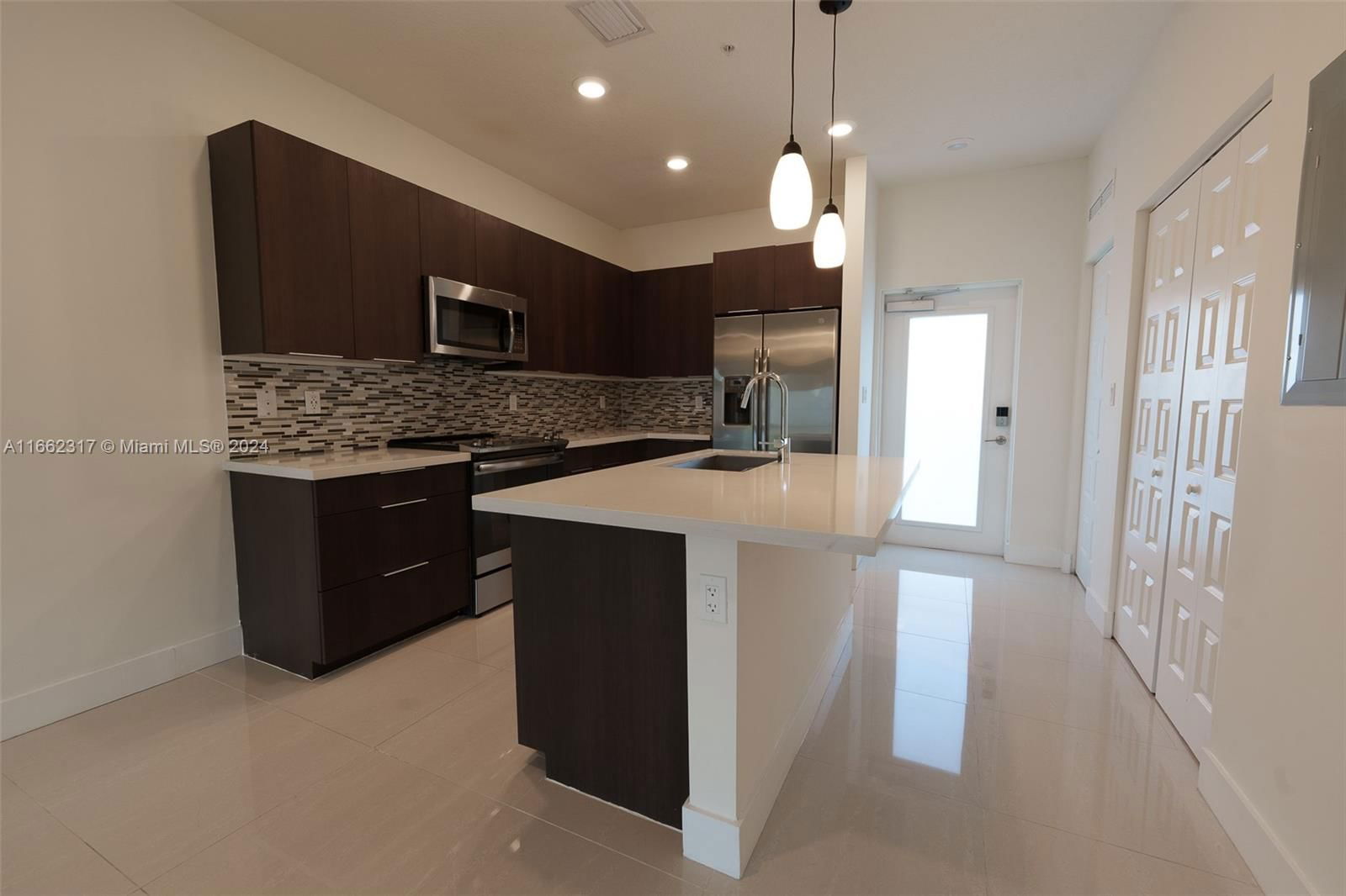 Real estate property located at 4745 84th Ct #45, Miami-Dade, Urbana Residences, Doral, FL