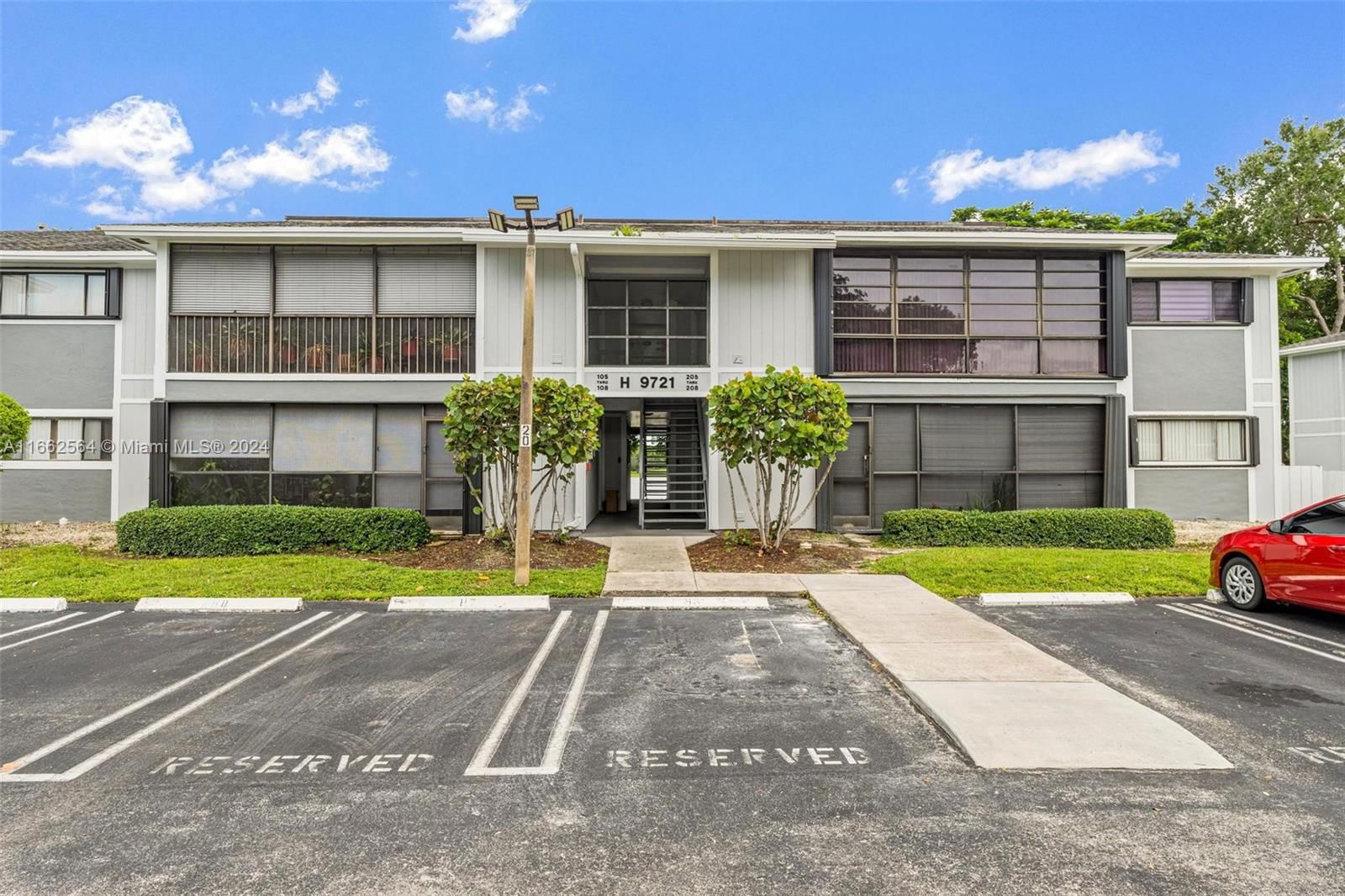 Real estate property located at 9721 Hammocks Blvd #108, Miami-Dade, LAKEVIEW AT THE HAMMOCKS, Miami, FL