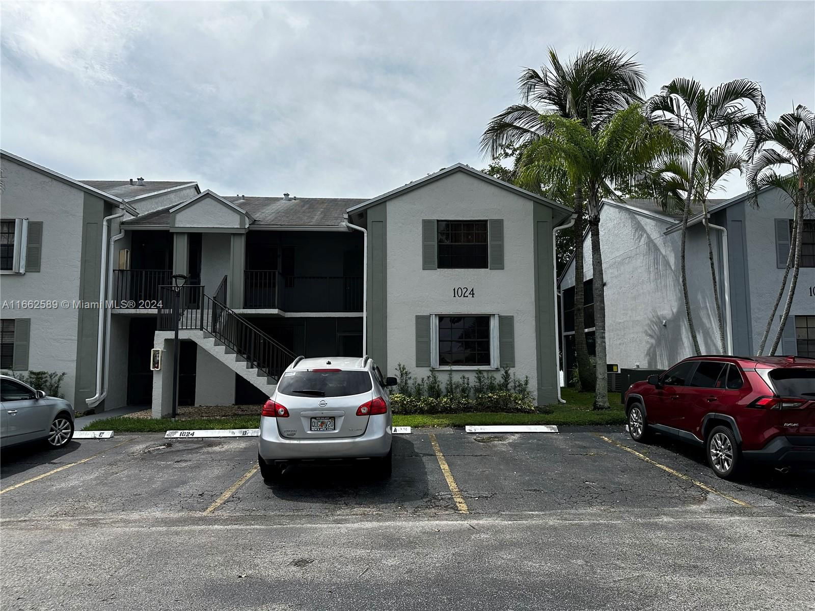 Real estate property located at 1024 Independence Dr #1024B, Miami-Dade, LAKESHORE CONDO 10, Homestead, FL