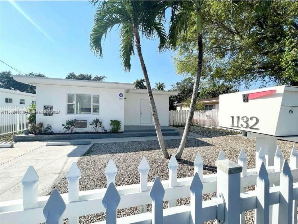 Real estate property located at 1130 111th St, Miami-Dade, BISCAYNE BLVD PARK, Biscayne Park, FL