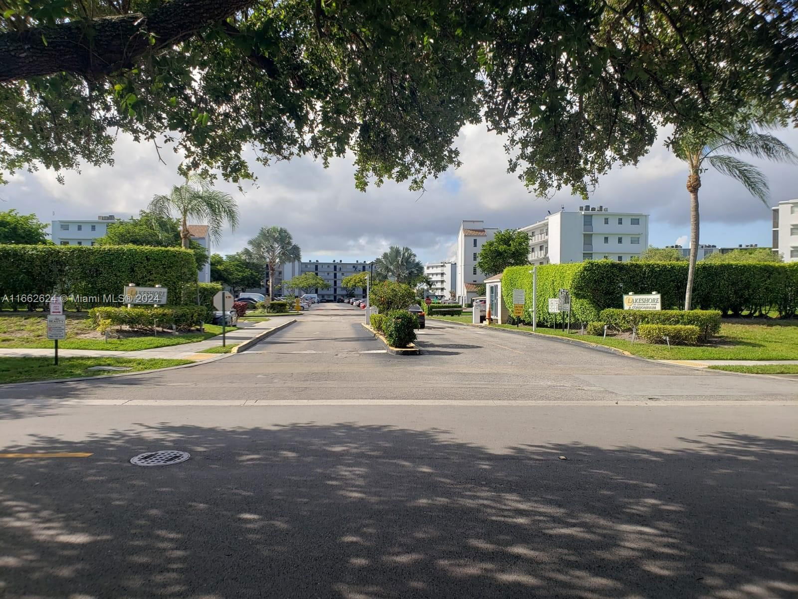 Real estate property located at 8720 Sherman Cir #403, Broward, LAKESHORE AT UNIVERSITY P, Miramar, FL