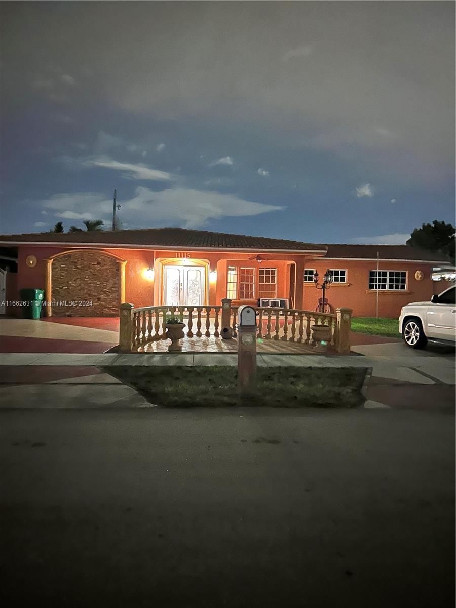 Real estate property located at 11115 61st Ave, Miami-Dade, PALM SPRINGS SUB SEC B 4T, Hialeah, FL