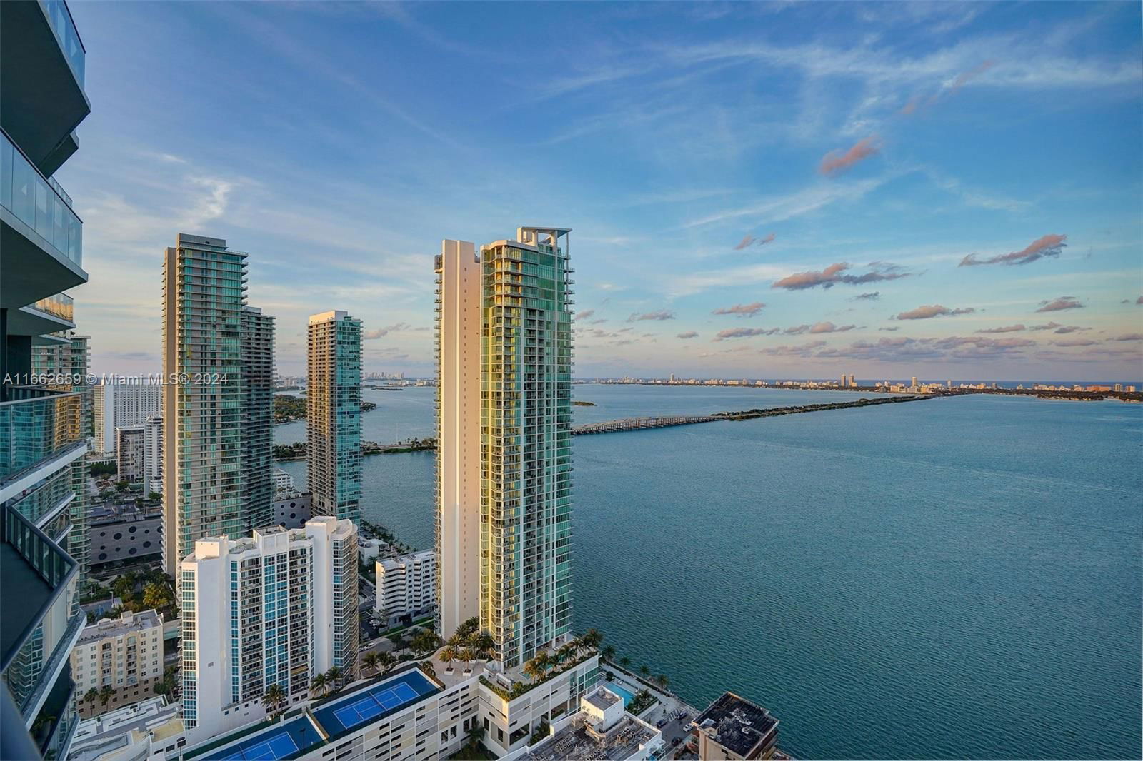 Real estate property located at 460 28th St #4104, Miami-Dade, ICON BAY CONDO, Miami, FL