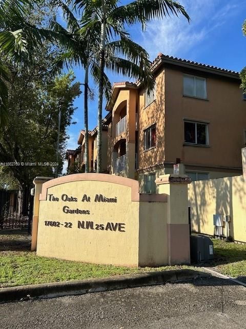 Real estate property located at 17602 25th Ave #202, Miami-Dade, THE OAKS AT MIAMI GARDENS, Miami Gardens, FL