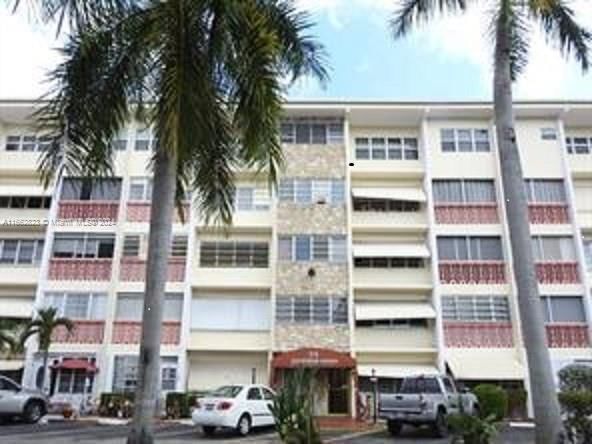 Real estate property located at 215 3rd Ave #405B, Broward, FIRST GULFSTREAM GARDEN, Hallandale Beach, FL