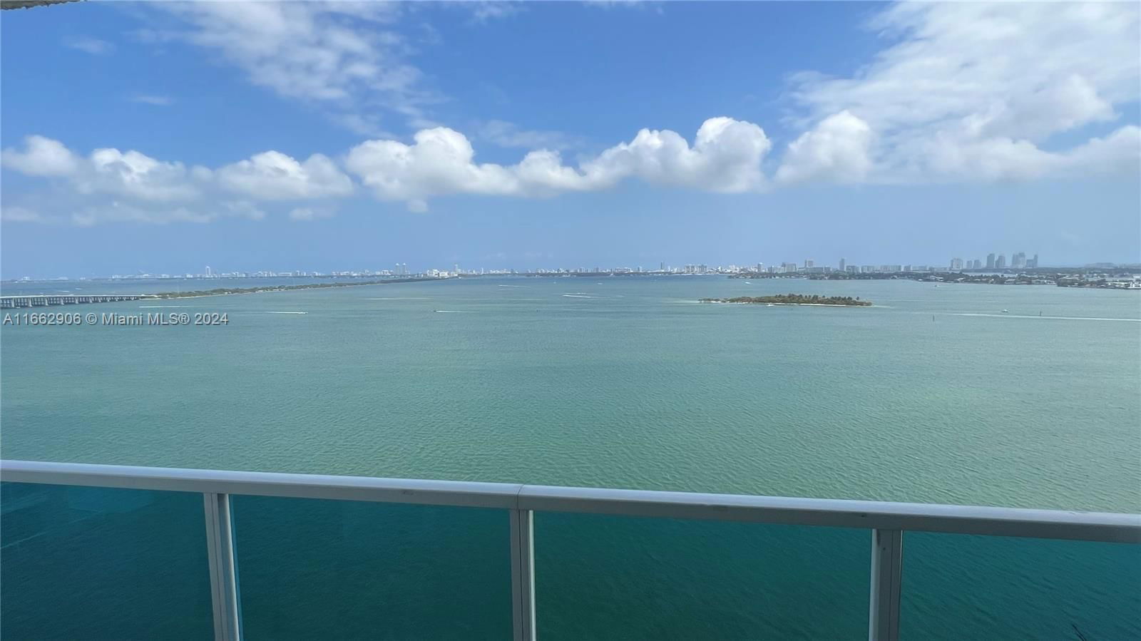 Real estate property located at 700 25th St #1703, Miami-Dade, STAR LOFTS ON THE BAY CON, Miami, FL