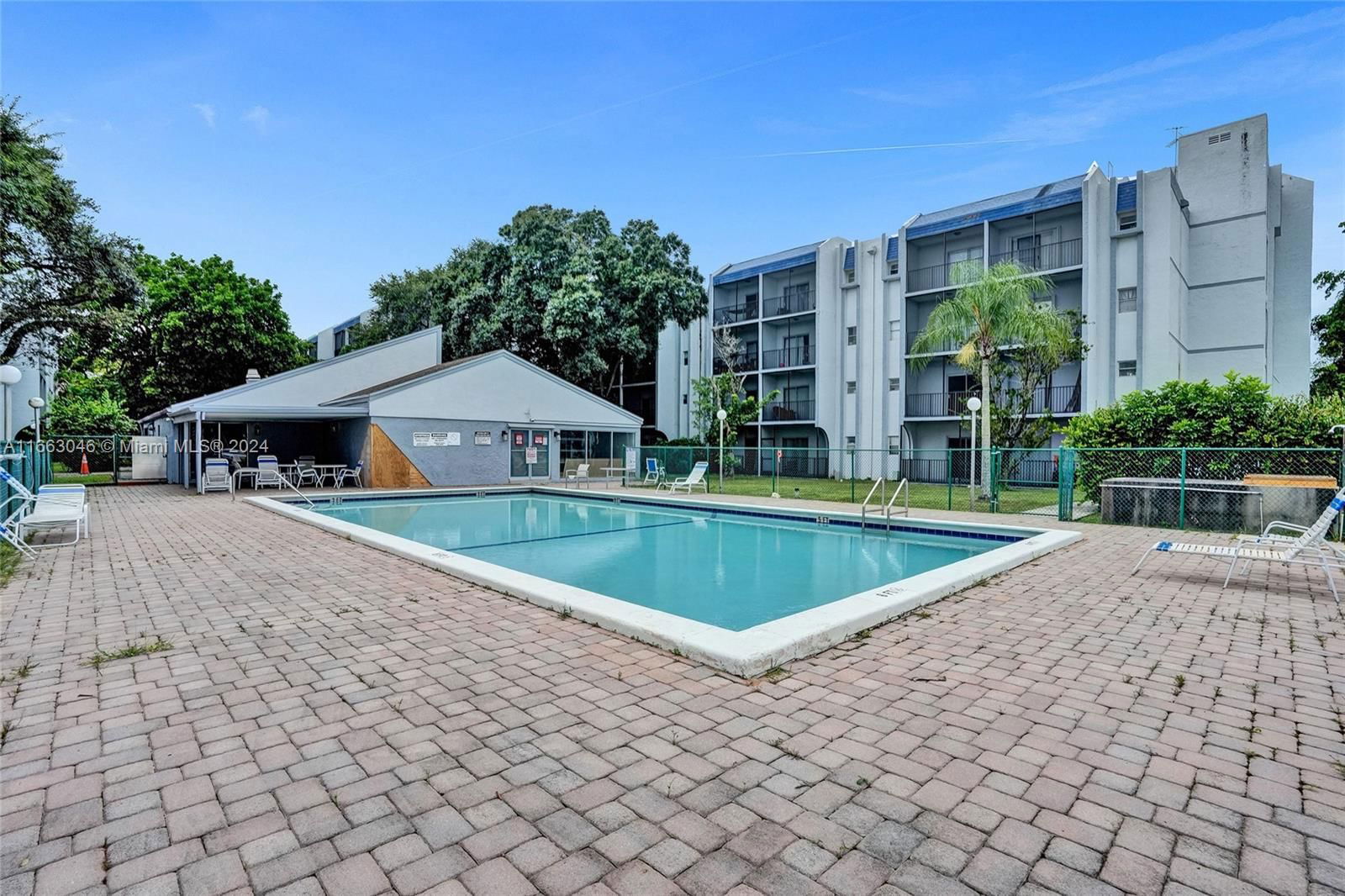 Real estate property located at 7561 16th St #2302, Broward, VILLAGE SQUARE CONDO, Plantation, FL