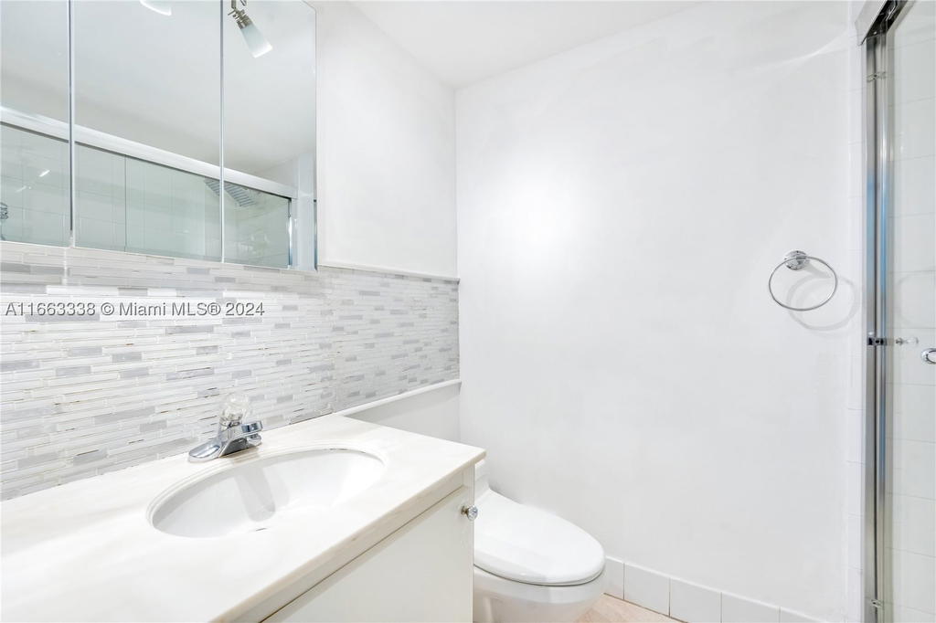 Real estate property located at 5151 Collins Ave #925, Miami-dade, Seacoast 5151 Condo, Miami Beach, FL