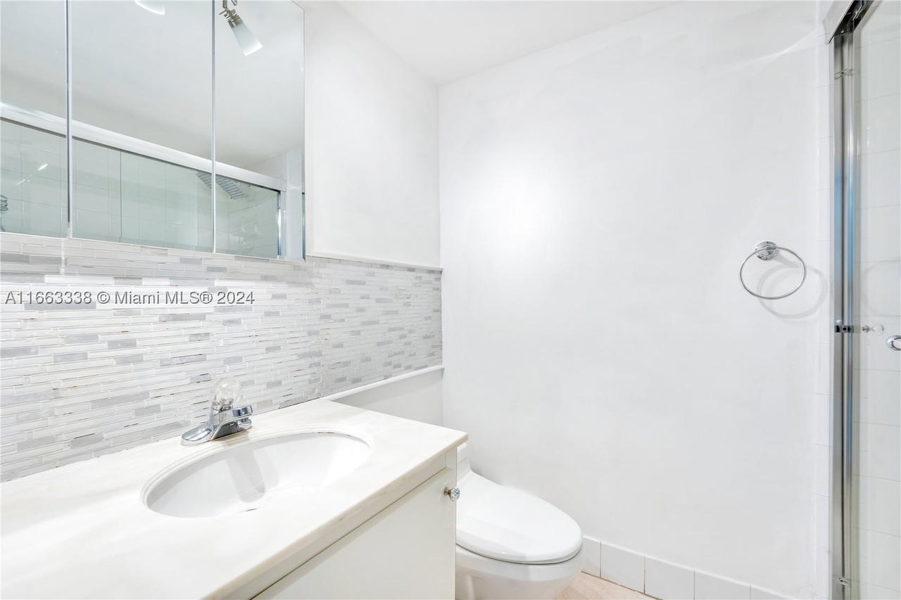Real estate property located at 5151 Collins Ave #925, Miami-dade, Seacoast 5151 Condo, Miami Beach, FL