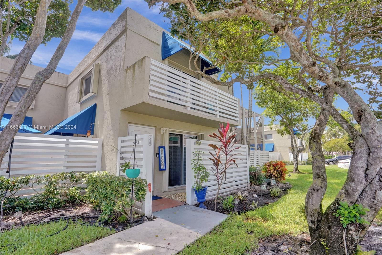 Real estate property located at 520 97th Ave #520, Broward, JACARANDA PARCEL 611, Plantation, FL