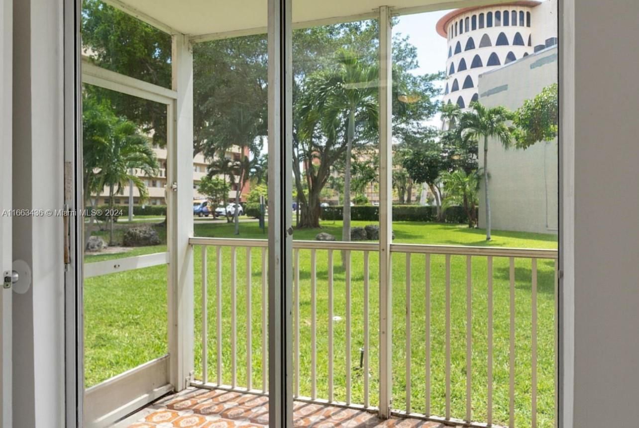 Real estate property located at 1700 191st St #100, Miami-dade, Jade Winds Grp Easter Lil, Miami, FL