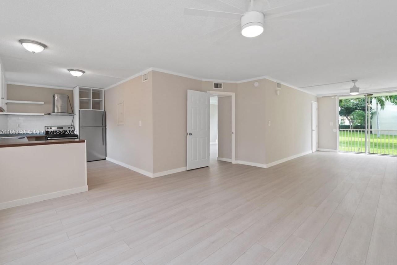 Real estate property located at 1700 191st St #100, Miami-dade, Jade Winds Grp Easter Lil, Miami, FL