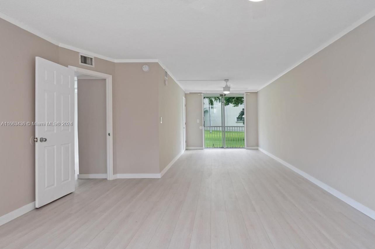 Real estate property located at 1700 191st St #100, Miami-dade, Jade Winds Grp Easter Lil, Miami, FL