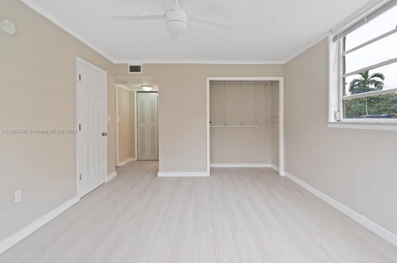 Real estate property located at 1700 191st St #100, Miami-dade, Jade Winds Grp Easter Lil, Miami, FL