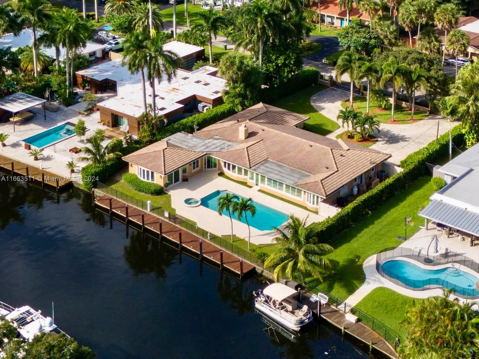 Real estate property located at 2536 30th Ter, Broward, RIVERLAND MANORS, Fort Lauderdale, FL