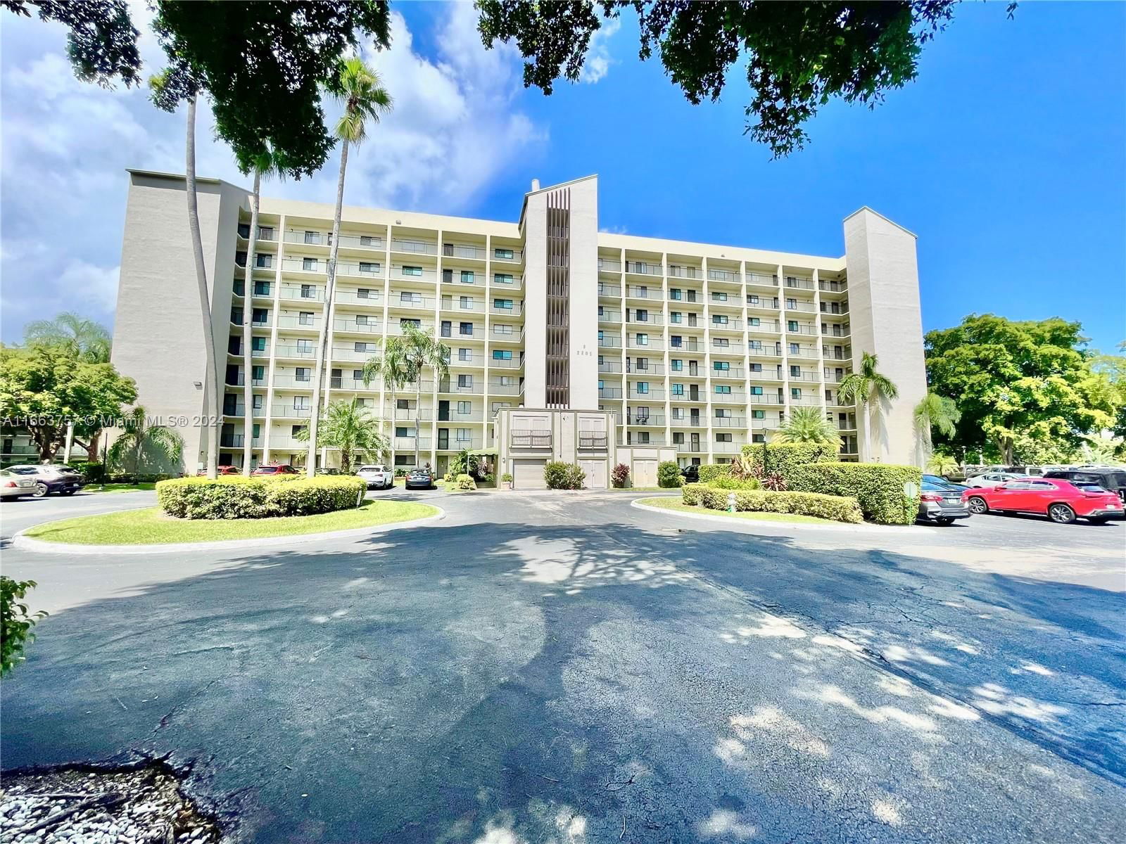 Real estate property located at 2205 Cypress Bend Dr #204, Broward, CYPRESS BEND CONDOMINIUM, Pompano Beach, FL