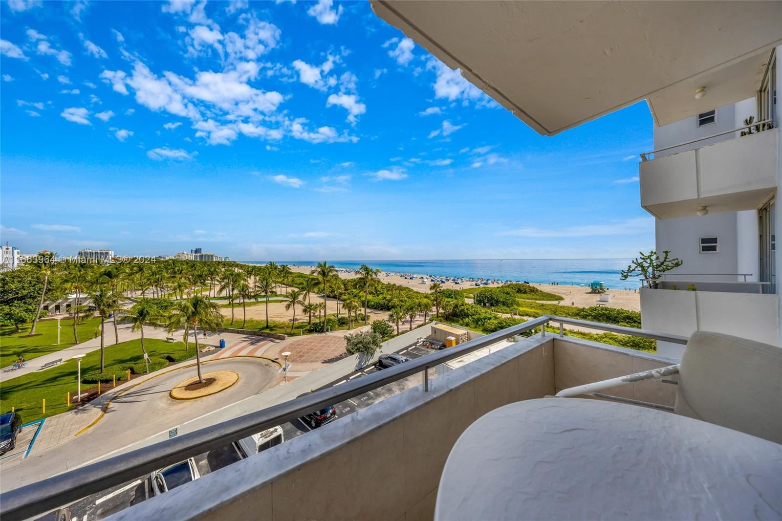 Real estate property located at 465 Ocean drive #619, Miami-dade, Royal Atlantic Condo, Miami Beach, FL