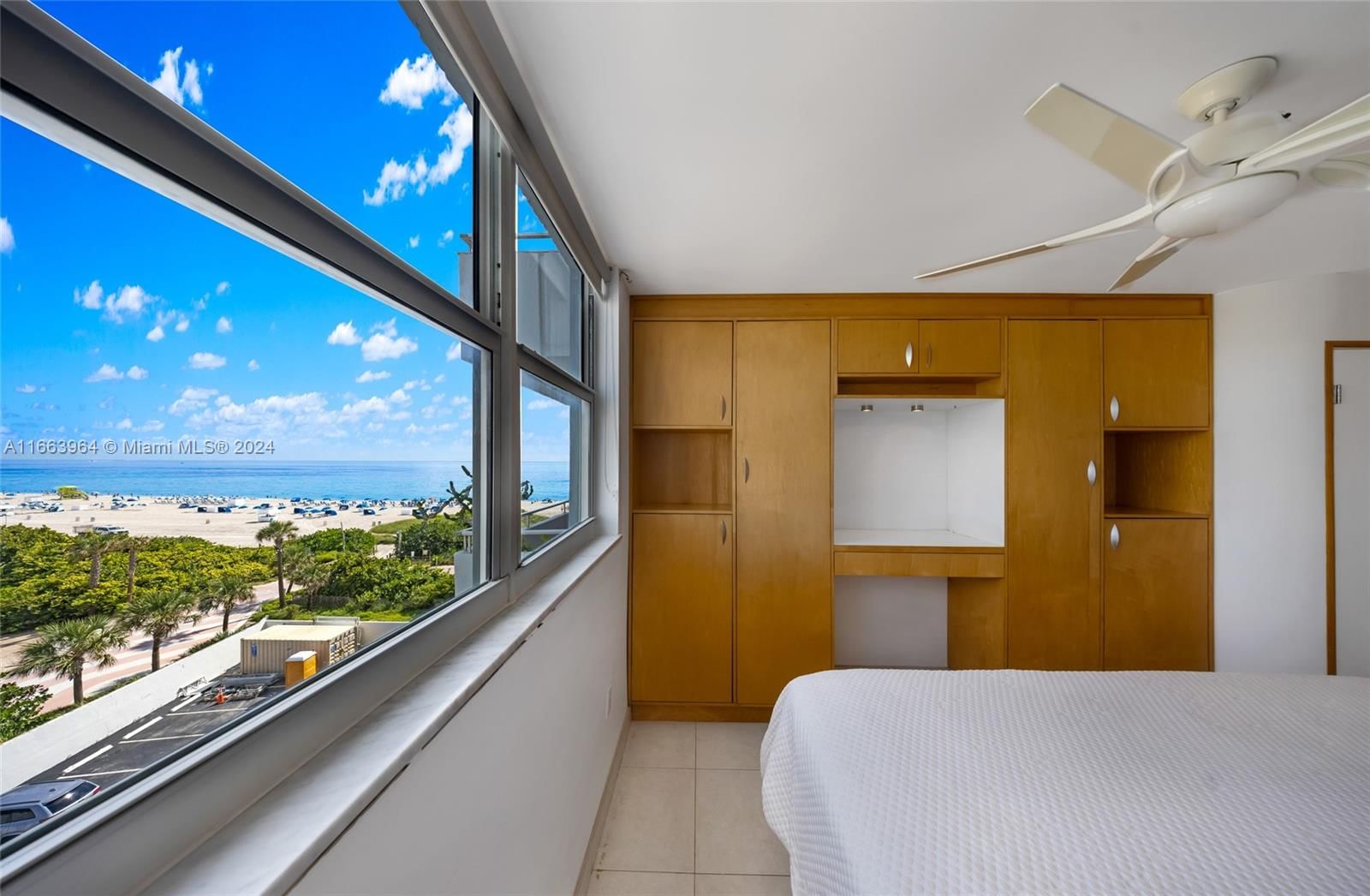 Real estate property located at 465 Ocean drive #619, Miami-dade, Royal Atlantic Condo, Miami Beach, FL