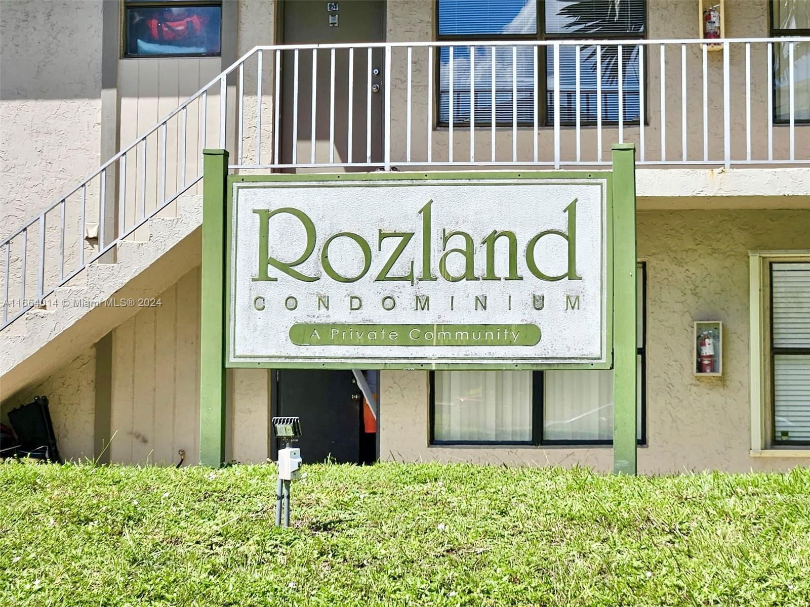 Real estate property located at 15330 72nd St #7-13, Miami-Dade, ROZLAND CONDO, Miami, FL