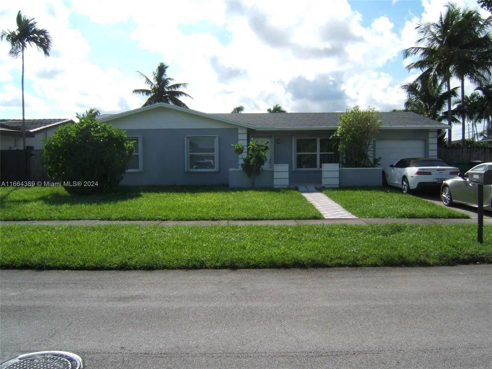 Real estate property located at 10462 124th Pl, Miami-Dade, DEVON-AIRE ESTATES SEC 3, Miami, FL