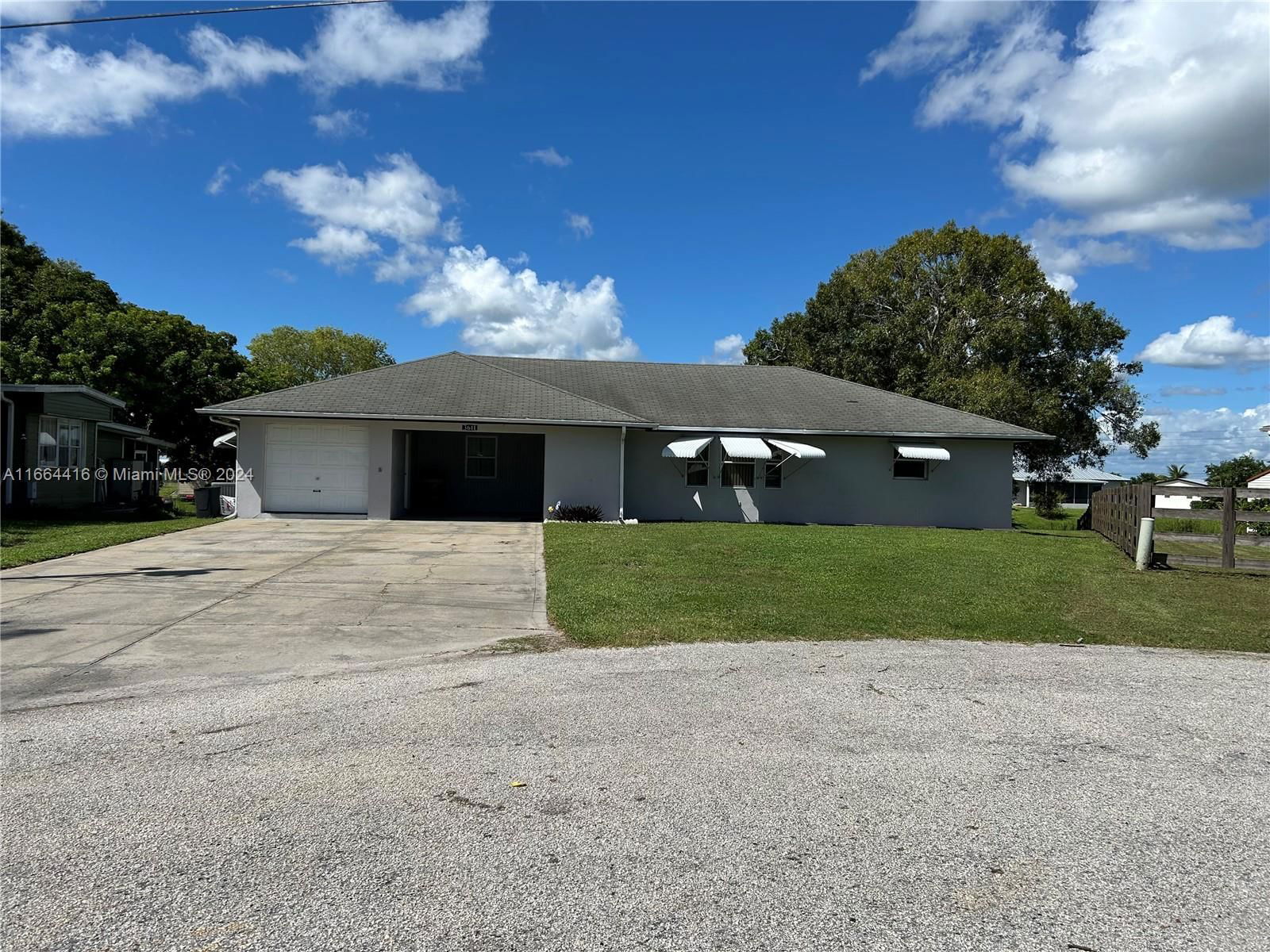 Real estate property located at 3611 19th Terr, Okeechobee, TAYLOR CREEK ISLES, Okeechobee, FL