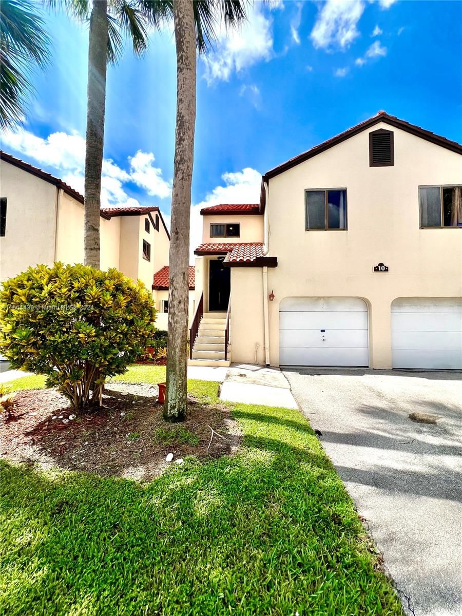 Real estate property located at 10 Via De Casas Sur #205, Palm Beach, SOUTH LAKE CONDO, Boynton Beach, FL