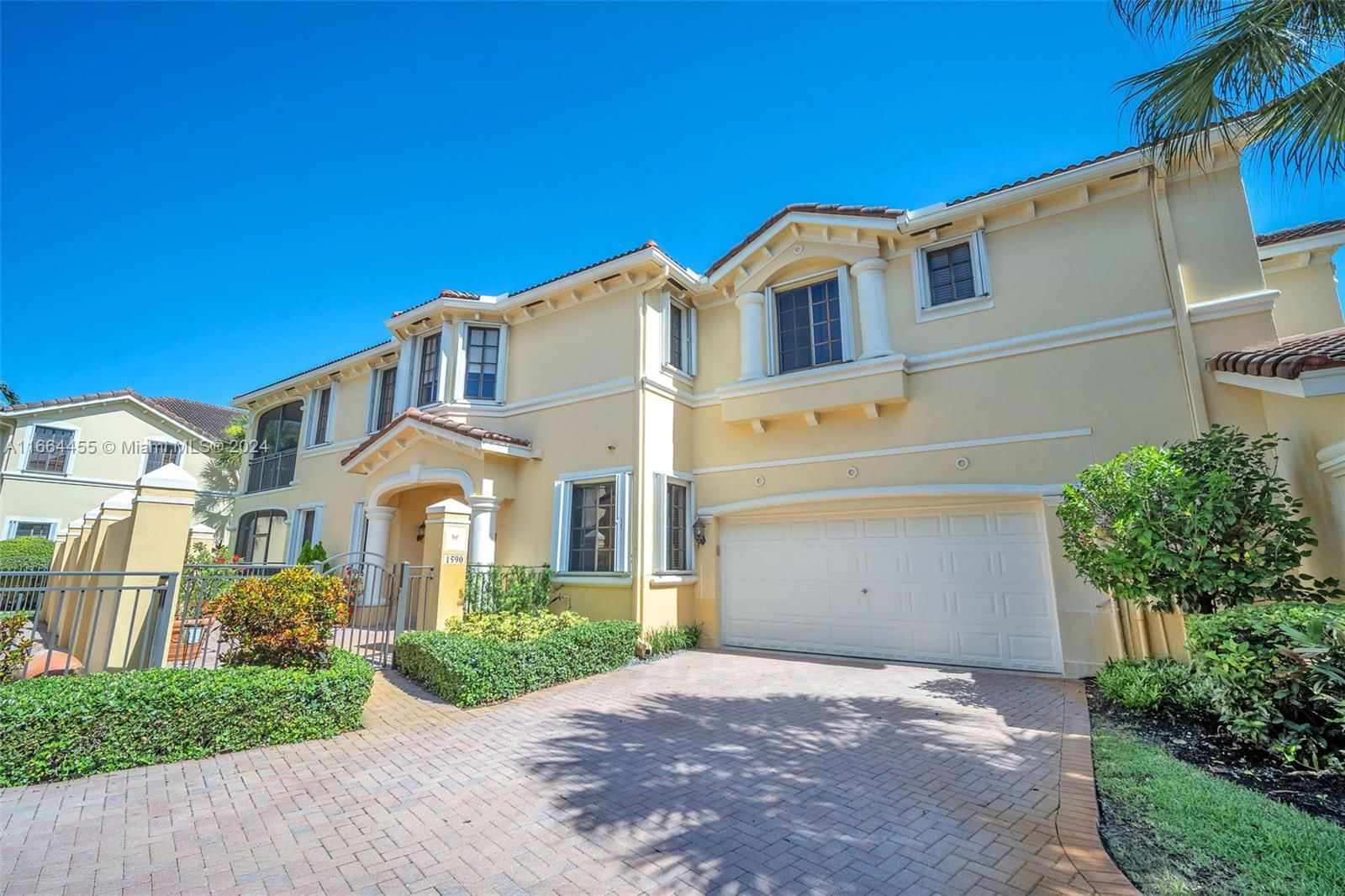 Real estate property located at 1590 Passion Vine Cir #27-1, Broward, MARIPOSA POINTE AT WESTON, Weston, FL