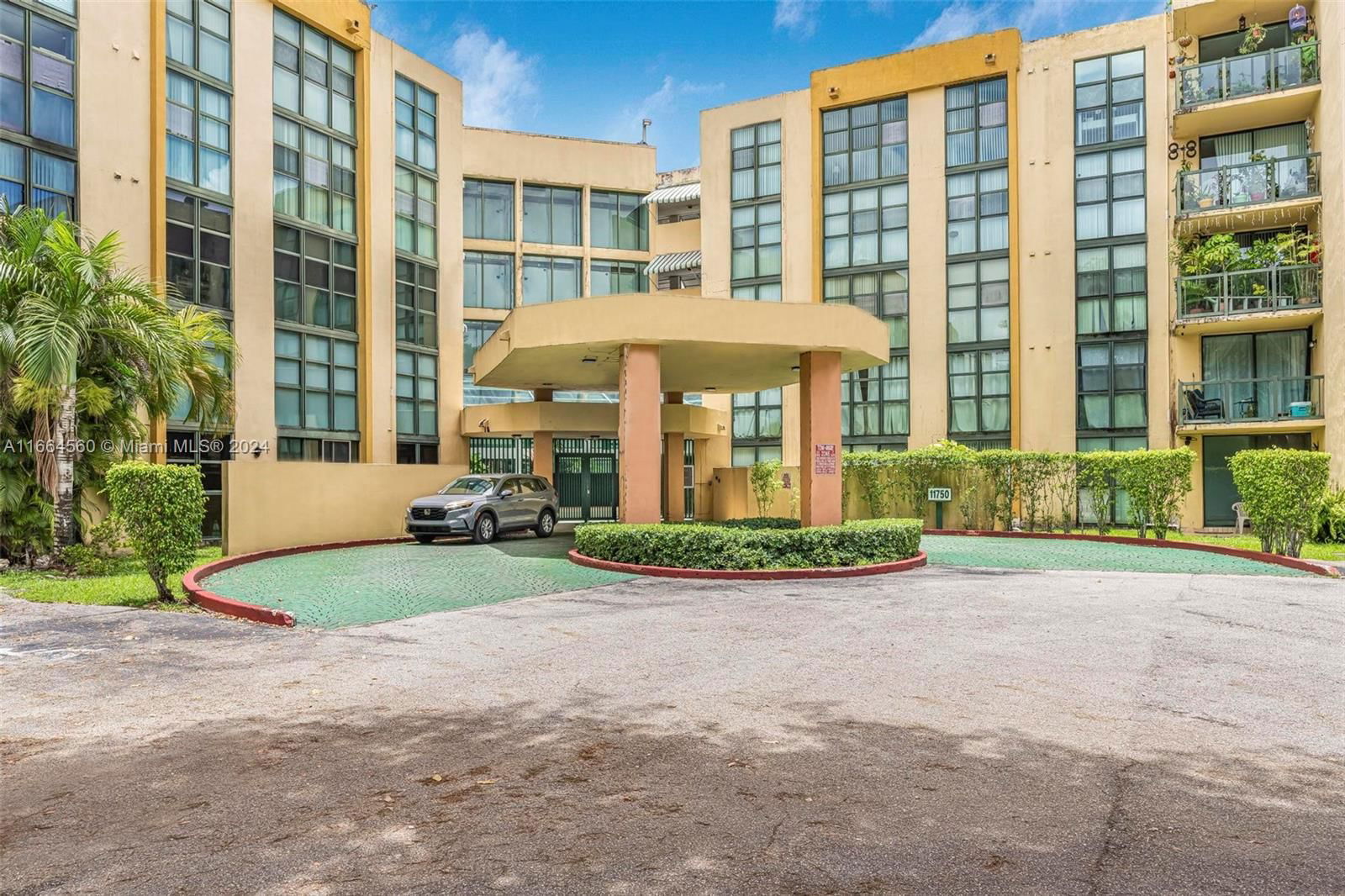 Real estate property located at 11750 18th St #203-1, Miami-Dade, INTERNATIONAL PARK I COND, Miami, FL