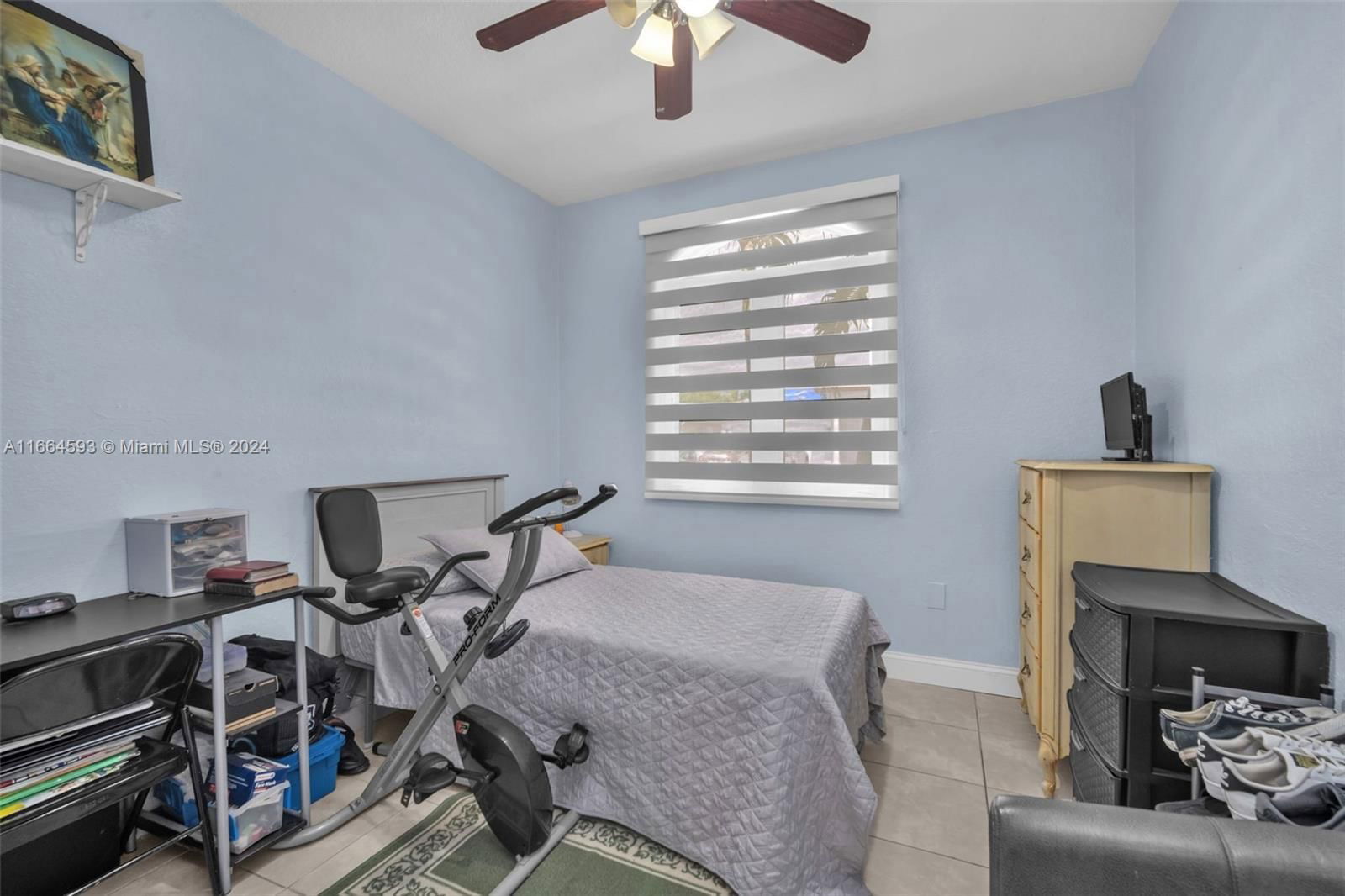 Real estate property located at 12406 214th Ter, Miami-dade, Jesslyn Subdivision, Miami, FL