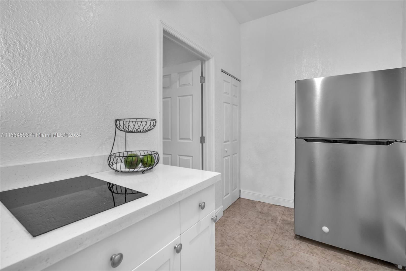 Real estate property located at 12406 214th Ter, Miami-dade, Jesslyn Subdivision, Miami, FL
