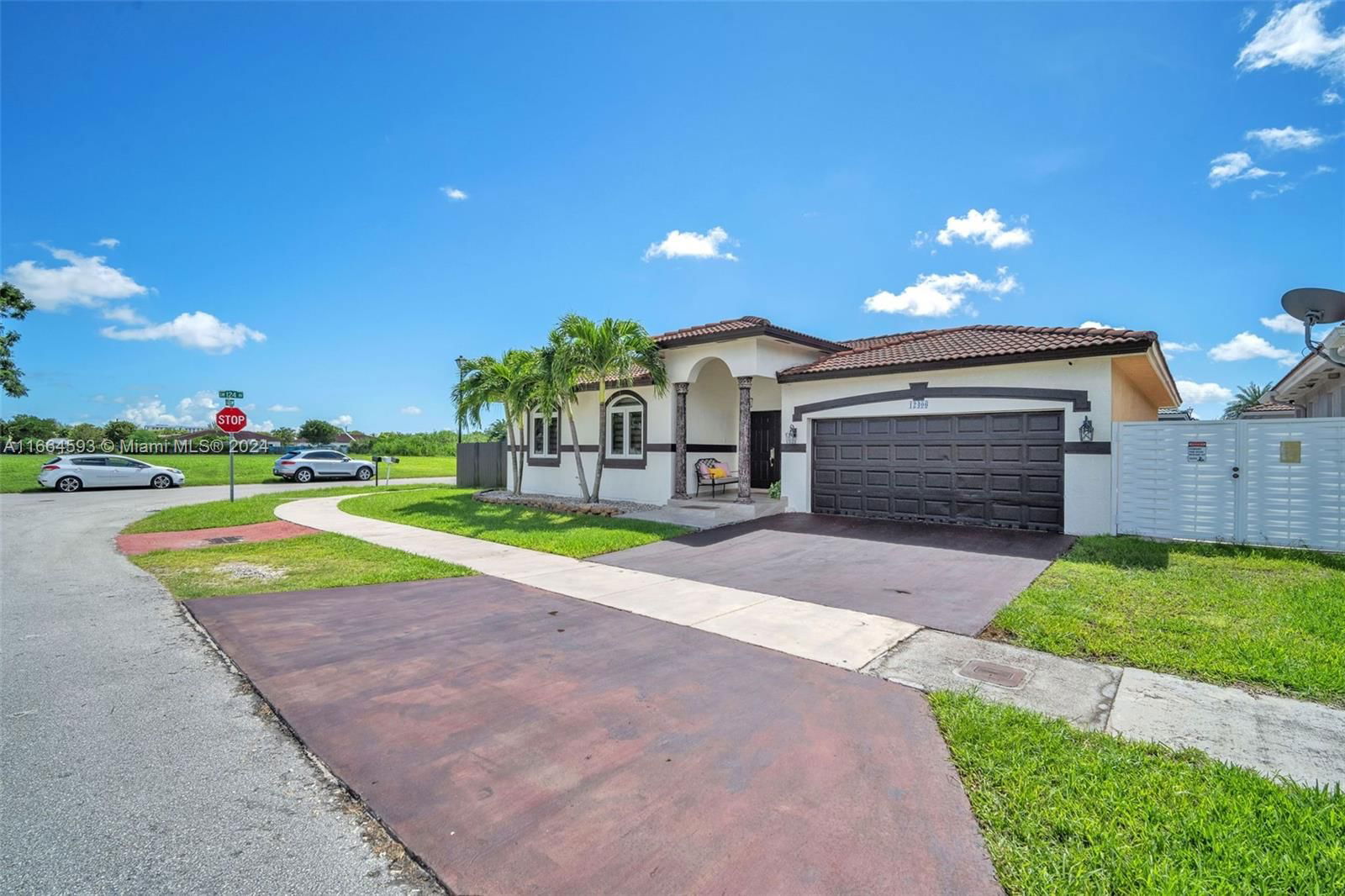 Real estate property located at 12406 214th Ter, Miami-dade, Jesslyn Subdivision, Miami, FL