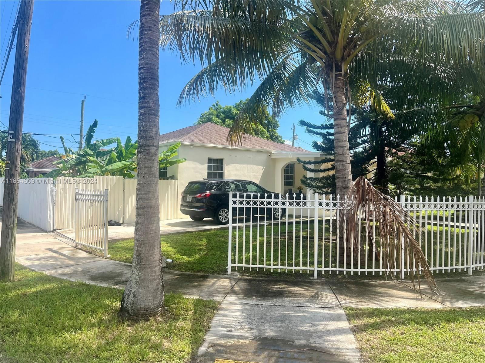 Real estate property located at 521 32nd Pl, Miami-Dade, BLAKE SUB, Miami, FL