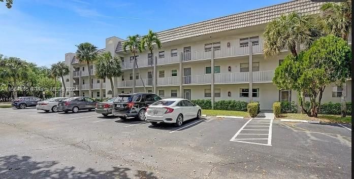 Real estate property located at 8100 Sunrise Lakes Blvd #205, Broward, SUNRISE LAKES 36 CONDO, Sunrise, FL