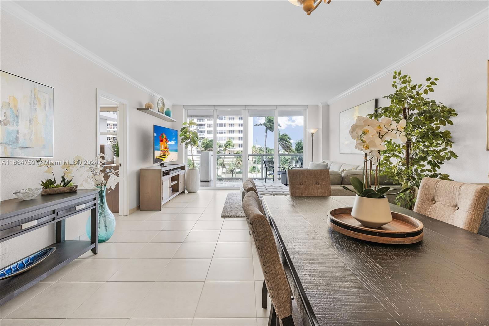 Real estate property located at 5601 Collins Ave #417, Miami-Dade, THE PAVILION CONDO, Miami Beach, FL